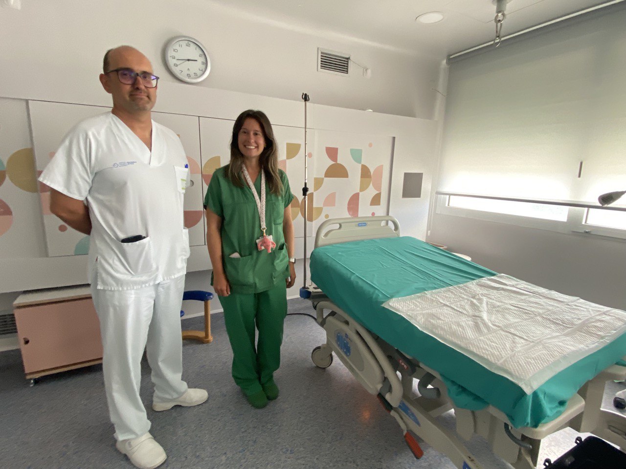 Alberto López, supervisor de partos do hospital de Ferrol: “Gustaríanos poder ofrecer o pel con pel tamén nas cesáreas”